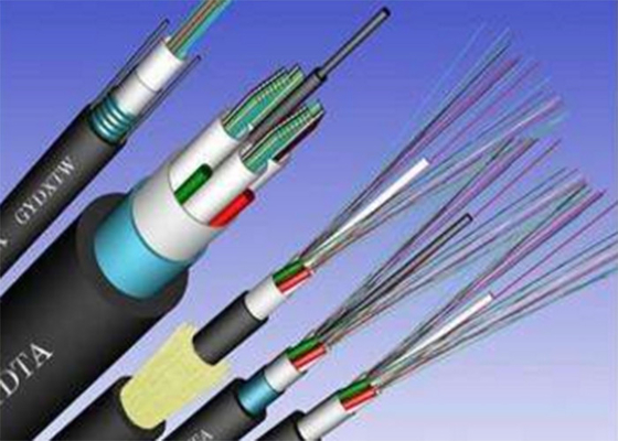 GYXTW 4F desserrent le ℃ de la température -40~80 d'opération de câbles de fibre optique de tube
