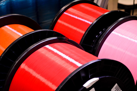 Fabrique personnalisée 12 couleurs Fibre optique nue Mode unique 9/125 G657A1 G657A2 fibre optique nue pour câble