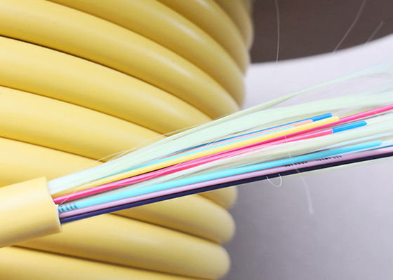 Couleur orange d'intérieur à plusieurs modes de fonctionnement optique flexible de câble de distribution de fibre de tampon serré