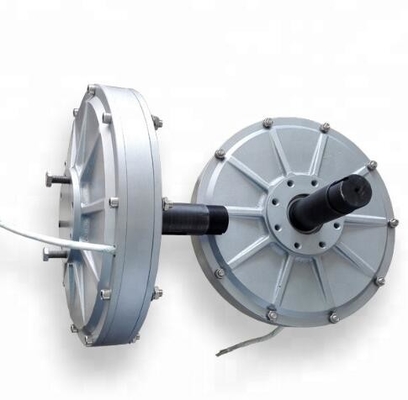 0.3kW Générateur d'aimants permanents à flux axial à faible couple avec rotor intérieur (rotation de l'arbre, câbles fixes à la coque du moteur du générateur d'aimants permanents)